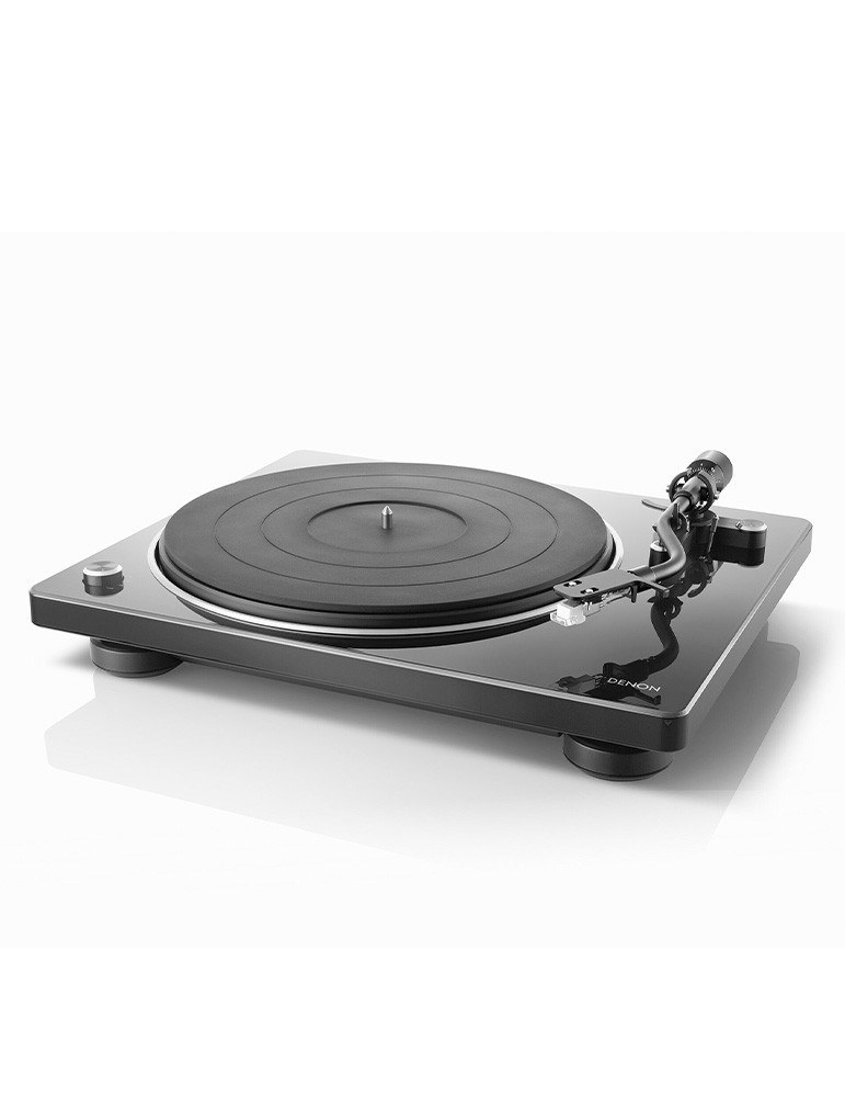 DENON Denon DP-400 — řemínkový třírychlostní gramofon s MM předzesilovačem